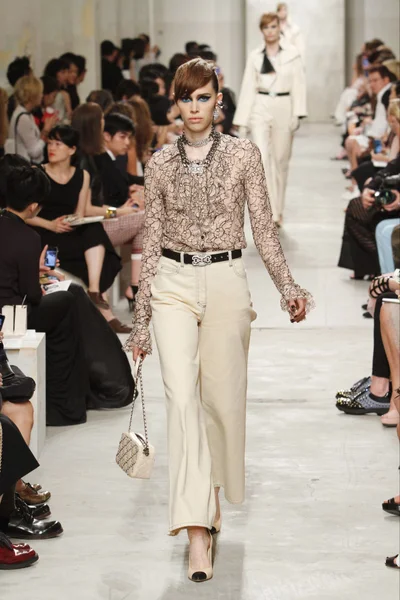 Look 33